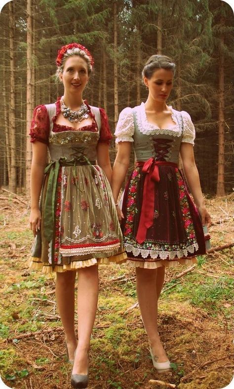 Octoberfest Outfits, German Traditional Clothing, Traditional German Clothing, Drindl Dress, German Traditional Dress, Dirndl Dress Oktoberfest, Oktoberfest Woman, German Dress Dirndl, October Fest