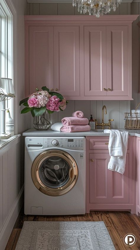 Pink Laundry Room Ideas, Pink Laundry Room, Elegant Laundry Room, Pink Laundry, Luxury Laundry, Pink Laundry Rooms, Georgia House, Pastel Kitchen, Pantry Room