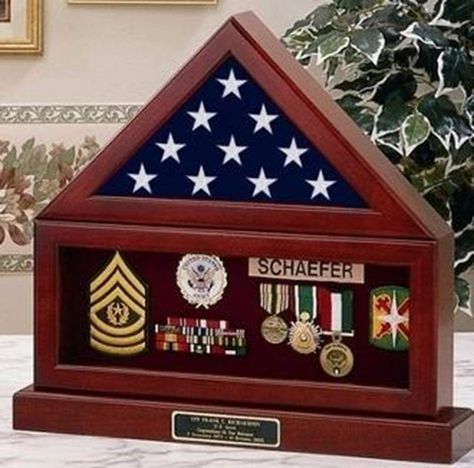 Memorial Flag Display, Retirement Plaque, Medal Display Case, Military Frames, Army Retirement, Pedestal Display, Military Shadow Box, Flag Display Case, Military Images