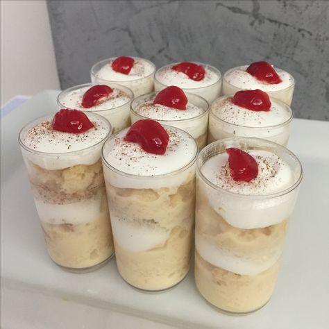 Shot tres leche Tres Leches Mini Cups, Tres Leches Cake Cups, Tres Leches Cups, Mini Tres Leches Cake, Cami Cakes, Cake Shots, Cake Cups, Dessert Shooters, Dessert Shots