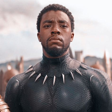 Black Panther Superhero, Black Panther Chadwick Boseman, T Challa, Black Panther Art, Wolverine Hugh Jackman, Marvel Images, Chadwick Boseman, Superhero Wallpaper, Black Panther Marvel