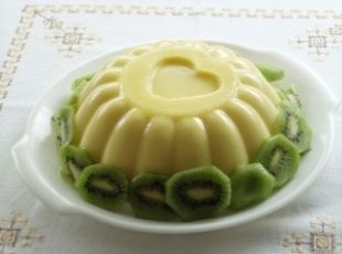 Gelatina de Leche-Mexican milk Jello Mexican Gelatina, Mexican Jello, Milk Jello, Jello Pudding Desserts, Jello Deserts, Gelatin Recipes, Jello Desserts, Jello Salad, Unflavored Gelatin