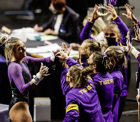 Lsu Gymnastics Aesthetic, Gymnast Aesthetic, Gymnastics Pics, Gymnastics Aesthetic, Livvy Dunne, Lsu Gymnastics, Gymnastics Wallpaper, College Gymnastics, College Gym