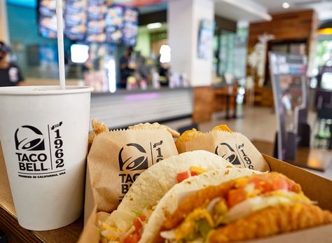 In order to determine the healthiest Taco Bell orders you can get, we spoke with a dietitian who told us exactly what to get next time you're at Taco Bell. Cucumber Tea Sandwiches, Space Food, Mexican Pizza, Fast Food Menu, Healthy Tacos, Fast Food Chains, Tea Sandwiches, Taco Bell, Fast Food Restaurant