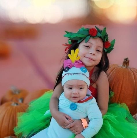 #sistercostumes #Disneycostumeideas#lilocostume#scrumpcostume# Scrump Costume, Baby Costumes, Baby Face, Halloween