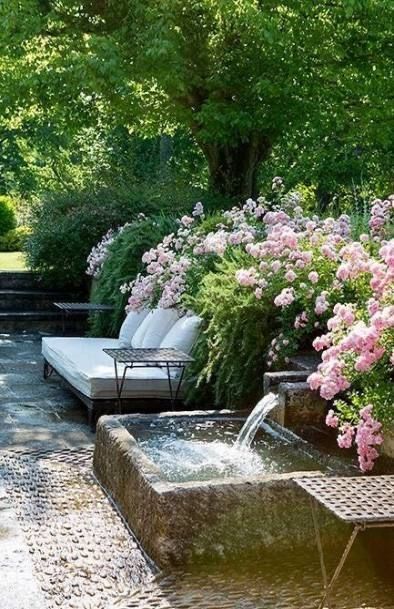 Garden Deco, Water Features In The Garden, Garden Pathway, Garden Fountains, Garden Signs, Courtyard Garden, Water Feature, Garden Cottage, Back Garden