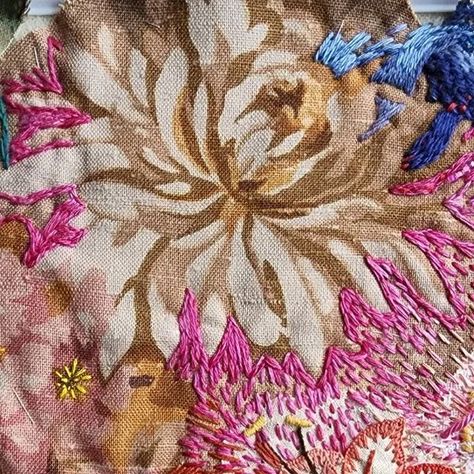 Textiles Artwork Flowers, Fleur Woods Embroidery, The Quilted Forest, Forest Textile Art, Forest Floor Textile Art, Textile Art Embroidery, Slow Stitching, Weird And Wonderful, Embroidery Inspiration