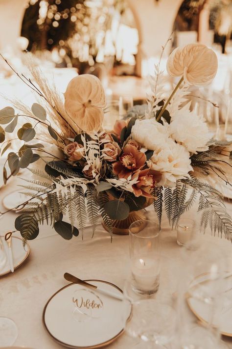 Fancy Boho Wedding, Round Boho Centerpiece, Boho Chic Wedding Centerpieces Floral Arrangements, Dusty Rose Boho Wedding, Boho Rose Centerpiece, Bohemian Flower Arrangements, Boho Rust Wedding Centerpieces, Boho Floral Arrangements, Boho Chic Wedding Flowers