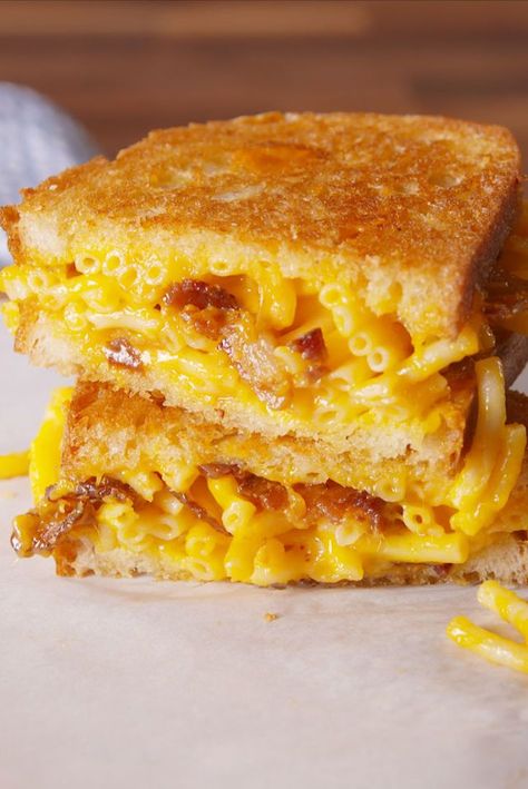 Mac and Cheese Grilled Cheese vertical Grilled Cheese Sandwich Recipes, Cheese Sandwich Recipes, Best Grilled Cheese, Grilled Cheese Sandwiches, Bagel Seasoning, Grilled Cheese Recipes, Mac And Cheese Recipe, Grilled Sandwich, Awesome Sauce