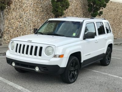 2012 JEEP PATRIOT LATITUDE ** WHITE ** SUV 4 Doors - $5500 - to view more details go to : https://www.fairpriceautogroup.com/inventory/view/13143582 Jeep Patriot Aesthetic, White Jeep Renegade, White Jeep Patriot, Jeep 2014, Car Saving, White Suv, White Jeep, 70s Cars, 2022 Year