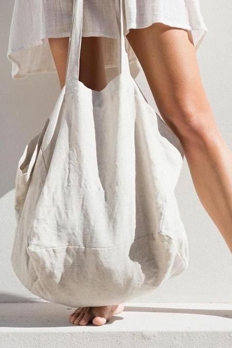 Handbags Photography, Canvas Bag Design, Linen Tote Bag, Sac Diy, Lace Dress Boho, Sac Week End, Diy Tote Bag, Boho Dresses, Eco Bag