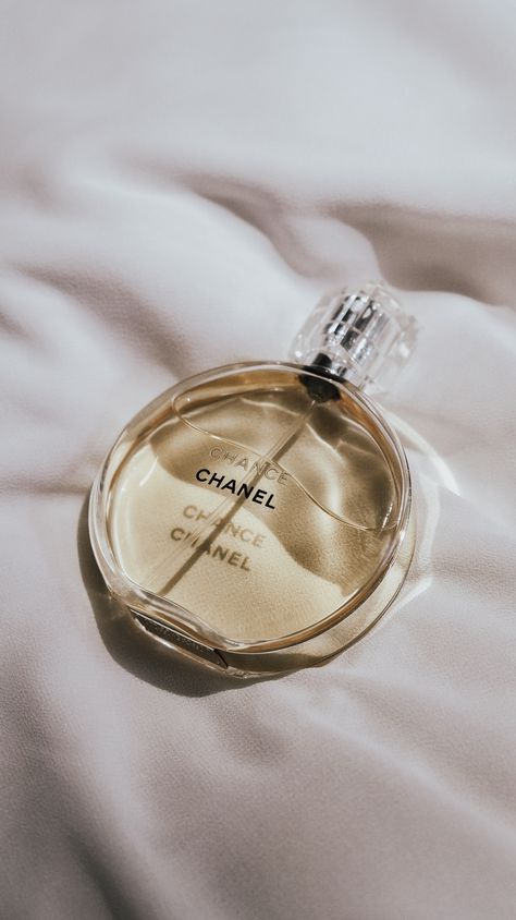 Spring Perfume, Chanel Perfume Bottle, Perfume Chanel, Chanel Chance, Ariana Grande Perfume, Parfum Chanel, Perfume Floral, Wear Perfume, Chanel Perfume