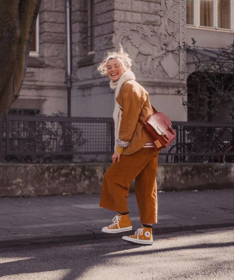 Mustard Converse, Instagram Advertisement, Converse 70s, Converse Outfit, Juergen Teller, Outfits With Converse, Favourite Colour, Mode Inspiration, Fall Winter Outfits