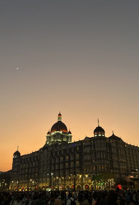 Mumbai Aesthetic Wallpaper, Mumbai Airport Snap, Mumbai Wallpaper, Bombay Aesthetic, Mumbai Snap, 26 11 Mumbai Attack, Mumbai Life, Mumbai Aesthetic, Mumbai Trip