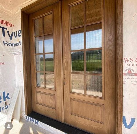 King Lumber on Instagram: "The clean, refined lines of Reeded glass on these Thermatru doors bring a modern look to the home and provide ample natural light while maintaining moderate privacy. . . . . #newconstruction #homebuilder #residentialconstruction #constructionsupplies #diy #buildingmaterials #window #westchesterny #luxuryhomes #custom #lumber #hardware #trex #marvinwindow #framinglumber #buildinglumber #tyvek #timbertech #residentialarchitecture #finehomebuilding #azek 📸houseonchape Glass Front Door Privacy, Therma Tru, Exterior Doors With Glass, Reeded Glass, Exterior Front Doors, Privacy Glass, Residential Construction, Glass Front Door, Be Happier