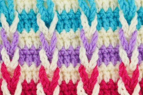 Jacobs Ladder Crochet Stitch Jacob’s Ladder Crochet Stitch, How To Treble Crochet, Crochet Patchwork Blanket, Bella Coco Crochet, Scrap Crochet, Slip Stitches, Jacobs Ladder, Bella Coco, Treble Crochet