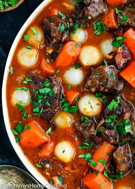 This Easy Instant Pot Beef Bourguignon Recipe has never been faster, easier, and yummier. This supremely delicious melt-in-your-mouth comfort dish is easy enough for a simple weeknight dinner and elegant enough for entertaining. https://mommyshomecooking.com Beef Bourguignon Instant Pot, Instant Pot Beef Bourguignon Recipe, Instant Pot Beef Bourguignon, Beef Bourguignon Recipe, Ground Beef Pasta, Beef Cheeks, Beef Pasta, Potted Beef, Eat Beef