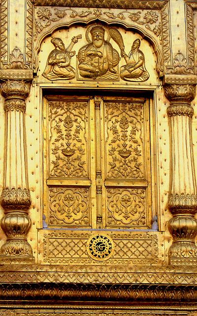 `gates of paradise Door Portal, Historical India, Golden Temple Amritsar, Golden Door, Indian Temple Architecture, Australia Country, Temple Architecture, Golden Temple, Ski Resorts