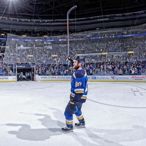 St Louis Blues Aesthetic, St. Louis Blues, Stl Blues, Skate Boy, St Louis Blues Hockey, Blues Nhl, Blues Hockey, Football Pics, Hockey Men