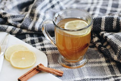 Hot Toddy Cocktail | Panther Distillery | Cocktail Recipes Classic Hot Toddy Recipe, Healing Drinks, Hot Toddy Cocktail, Hot Toddy Recipe, Toddy Recipe, Hot Toddies Recipe, Pasta Side Dishes, Creamy Garlic Sauce, Cozy Drinks