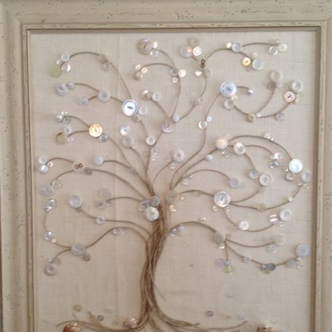 Button Creations Wall Art, Button Tree Art, Vintage Buttons Crafts, Button Art Projects, Buttons Crafts Diy, Old Jewelry Crafts, Button Creations, Button Tree, Vintage Jewelry Crafts