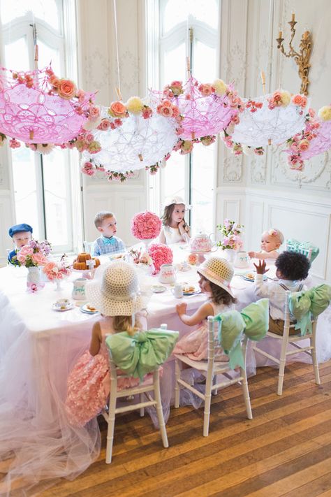 At some point in every little girl’s life, it’s time to have a tea party! So why not use the wonderful inspiration that comes from tea parties and throw the most Sweet Tea Birthday Party for little belles and beaus? Just because little ones are young, doesn’t mean they don’t deserve an amazing gathering in … Kids Tea Party Ideas Decoration, Tea Party Photo Backdrop, Tea Party Decor Ideas, Girls Tea Party Birthday, Modern Tea Party, Mimi Birthday, Kids Tea Party, Girls Tea Party, Building Business