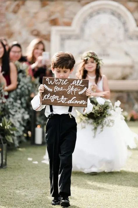 The Best Wedding Signs for Kids Wedding Bearers, Ring Bearer Ideas, Flower Girl Ideas, Funny Wedding Signs, Flower Girl Signs, Bella Collina, Boy Sign, Girl Sign, Future Wedding Plans