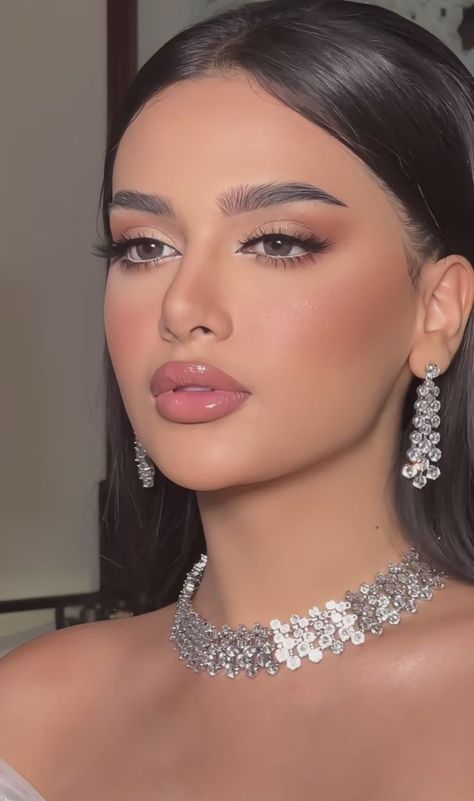 Glam Bride Makeup, Quinceanera Makeup, Koleksi Makeup, Ball Makeup, Classy Makeup, Wedding Eye Makeup, Glam Wedding Makeup, Prom Eye Makeup, Formal Makeup