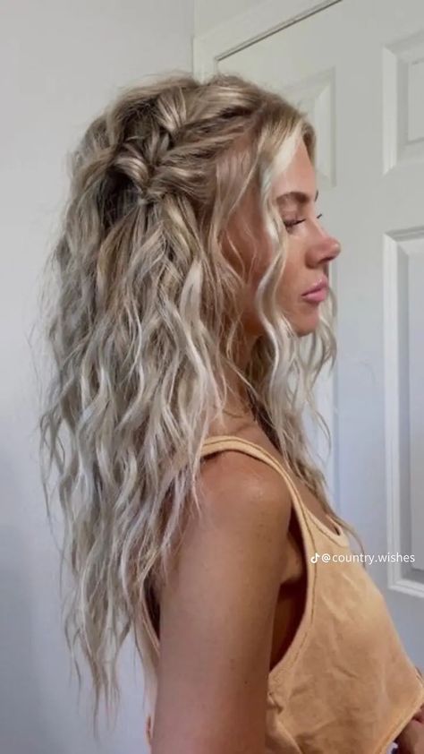 Beachy Waves Hair, Waves Hair, Beachy Waves, Elegant Hairstyles, Hair Waves, Wedding Hair, Wedding Hairstyles, Hair Makeup, Make Up