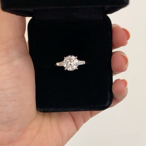 Round And Baguette Engagement Ring, Circle Diamond With Baguettes, Round With Tapered Baguettes, Round Engagement Ring Baguettes, Round Diamond With Tapered Baguettes, Round Engagement Ring With Baguettes, Engagement Ring With Tapered Baguettes, Tapered Baguette Engagement Ring, Engament Rings