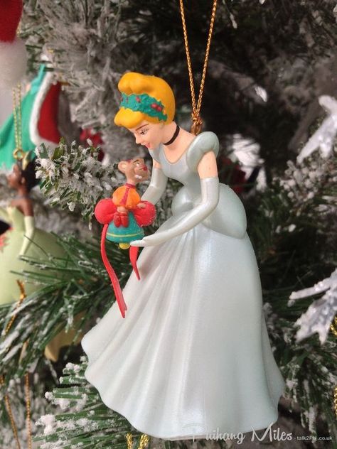 Fantasy Decorations, Sketchbook Collection, Disney Tree, Character Ornaments, Disney Christmas Decorations, Disney Christmas Ornaments, Christmas Disney, Backyard Flowers, Disney Figurines