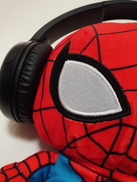 Spiderman, Headphones