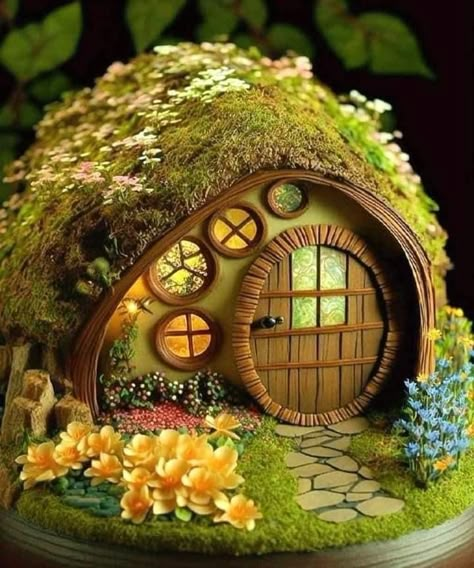 Hobbit Houses Diy, Tropical Garden Party, Casa Hobbit, Fairytale House, Clay Fairy House, Fairy House Diy, Fairy Garden Designs, Fairy Garden Crafts, Fairy Art Dolls