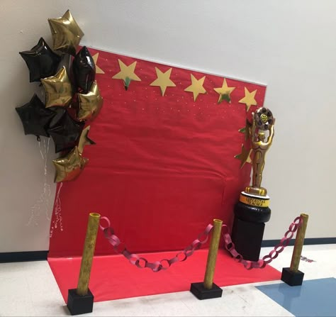 Night At The Movies Dance Theme, Movie Theme Parade Float Ideas, Hollywood Theme Dance Outfit, Movie Theatre Decorations, Talent Show Balloon Decor, Diy Talent Show Decorations, Hollywood Nights Prom Theme, Red Carpet School Theme, Hollywood Theme Dance Decorations