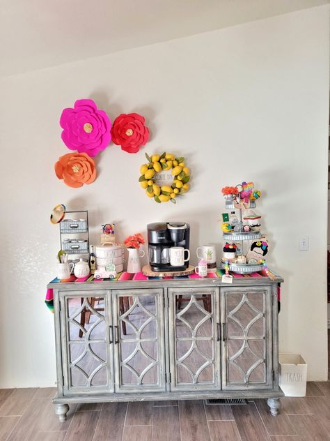 Mexican home decor Colorful Coffee Bar, Mexican Coffee Bar Ideas, Mexican Style Dresses, Mexican Coffee, Mexican Decor, Mexican Style, Style Dresses, Cafe Bar, Coffee Bar