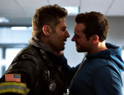 9 1 1 Buck And Tommy, Buck And Tommy Kiss, Evan Buckley And Tommy Kinard, Oliver Stark Gif, Buck And Tommy, The Boys Aesthetic, 9 1 1 Tv Show, Firefighter Men, Hot Firefighter