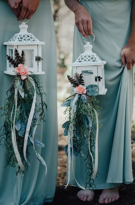 Bridesmaid lanterns Wedding Lantern Bridesmaids, Lantern Bridal Bouquet, Wedding Lanterns Bouquet, Bridesmaid With Lanterns, Non Bouquets Alternative Wedding, Lantern Wedding Bouquets, Lantern Flowers Wedding, Alternate Bridesmaid Bouquet Ideas, Lanterns For Bridesmaids To Carry