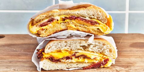 Nyc Deli, Bacon Egg And Cheese Sandwich, Cheese Sandwich Recipe, Egg Sandwich Breakfast, Egg And Cheese Sandwich, Breakfast Sandwich Recipes, Cheese Sandwich Recipes, Brunch Eggs, 5 Ingredient Dinners