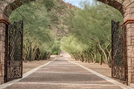 Paradise Valley Arizona, House Arch Design, Building Roof, Paradise Valley, Selling House, Old World, Enchanted, Luxury Homes, Paradise