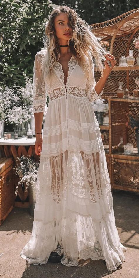 15 Bohemian Wedding Dresses For Charming Brides Mode Indie, Boho Fashion Spring, Boho Fashion Over 40, Boho Fashion Winter, Brides Dresses, Boho Wedding Dress Bohemian, Look Boho Chic, Mode Hippie, Boho Fashion Summer