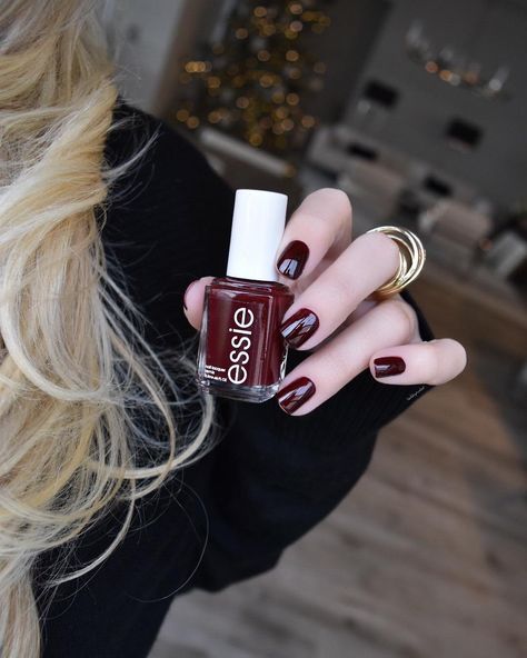 Essie Bordeaux Polish, Essie Bordeaux Nails, Essie Wicked, Chic Nails, Essie, Nail Ideas, Nail Inspo, Color Me, Nail Colors