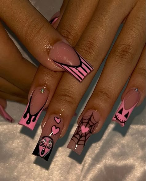 Medium Length Nails Halloween, Pink Black Halloween Nails, Halloween Nails Medium, Square Halloween Nails, Beginner Nail Designs, Ballerina Acrylic Nails, Black Halloween Nails, Holloween Nails, Halloween Acrylic Nails