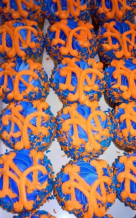 Mets Cupcakes Ny Mets Birthday Cake, Ny Mets Birthday Party, Mets Theme Birthday Party, Mets Cupcakes, Cupcake Decorations, Graduation Cupcakes, Baseball Party, Ny Mets, Birthday Idea