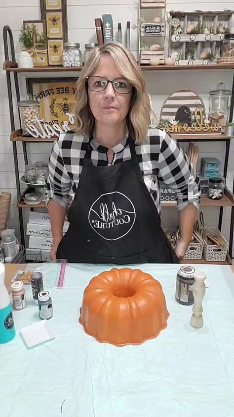 Bundt Cake Pan Crafts, Old Bundt Pan Crafts, Bundt Pan Pumpkin, Bunt Pan Pumpkin Craft, Bundt Pan Pumpkins, Bundt Pan Pumpkin Craft, Bundt Cake Pan Pumpkin Craft, Bundt Cake Pan Pumpkins, Pumpkin Face Paint