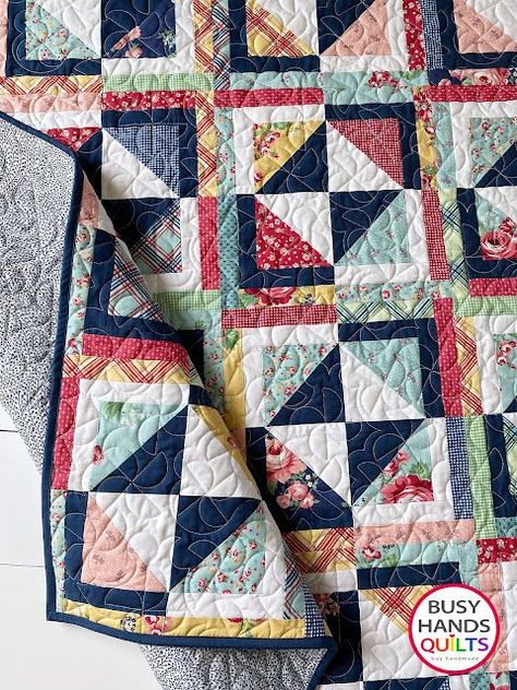 Easy Quilting Design, Throw Quilts, Fat Quarter Quilt Pattern, Easy Quilting, Bed Quilts, Fat Quarter Quilt, Baby Throw, Heirloom Quilt, Baby Quilt Patterns