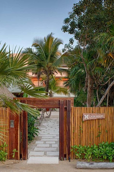 Ecoluxe villa in Mexico with amazing indoor-outdoor connection Tulum Design, Tulum Villa, Outdoor Restaurant Design, Entrance Gates Design, Resort Design, Outdoor Cafe, Beach House Design, Outdoor Restaurant, Tulum Mexico