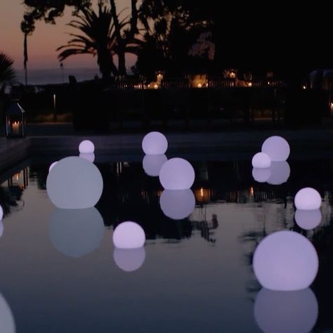 Pool Light Up Balls, Led Balloons In Pool, White Party Pool, Pool Wedding Decorations, 51st Birthday, Grand Opening Party, England Summer, Pool Wedding, Ball Aesthetic