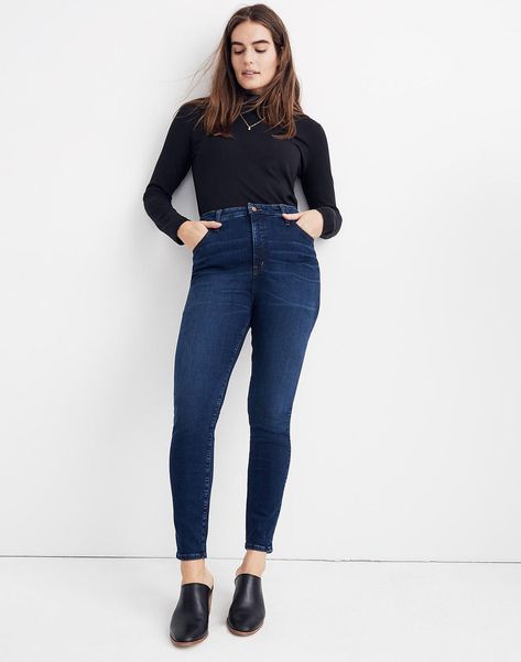 e6d8545daa42d5ced125a4bf747b3688desc46629087ri Jeans Outfit For Work, Classic Style Outfits, Trendy Fashion Outfits, Cute Comfy Outfits, Elegant Outfit, Cute Casual Outfits, Perfect Outfit, Classy Outfits, Chic Outfits