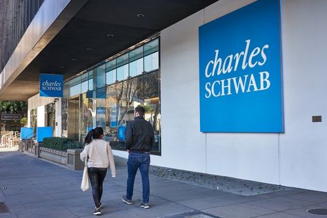 Charles Schwab offers different types of funds with low expense ratios. Charles Schwab, Money Market Account, Cash Management, Debt Settlement, Refinance Mortgage, Retirement Fund, Online Loans, Real Estate Career, Small Business Loans