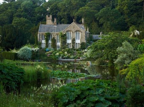 Large House, Dream Cottage, Dream House Exterior, English Countryside, House Goals, My Dream House, Pretty House, Landscape Architect, Shade Garden